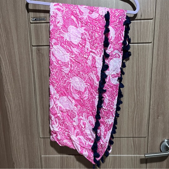 Lilly Pulitzer Pink Crab Print Blue Tassel Riley Infinity Loop Scarf - Picture 4 of 8
